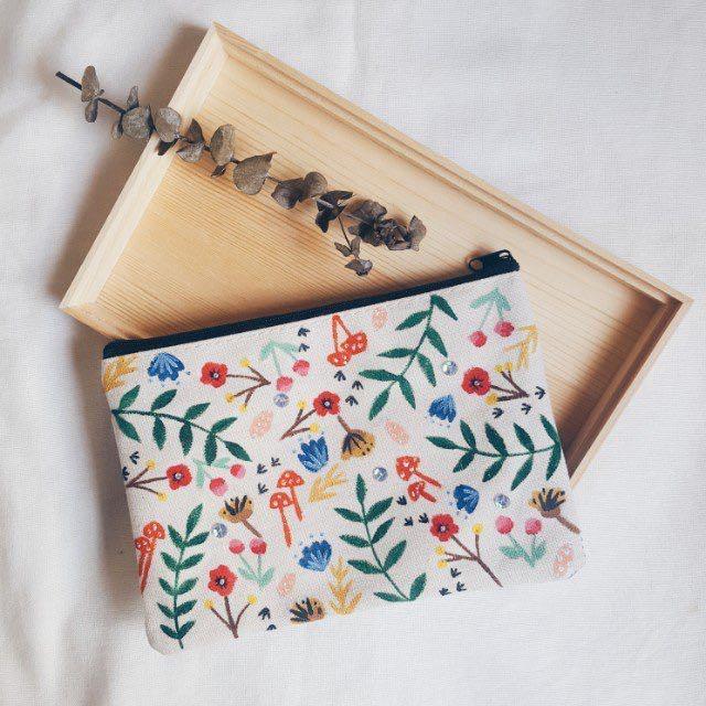 Pouch Painting
