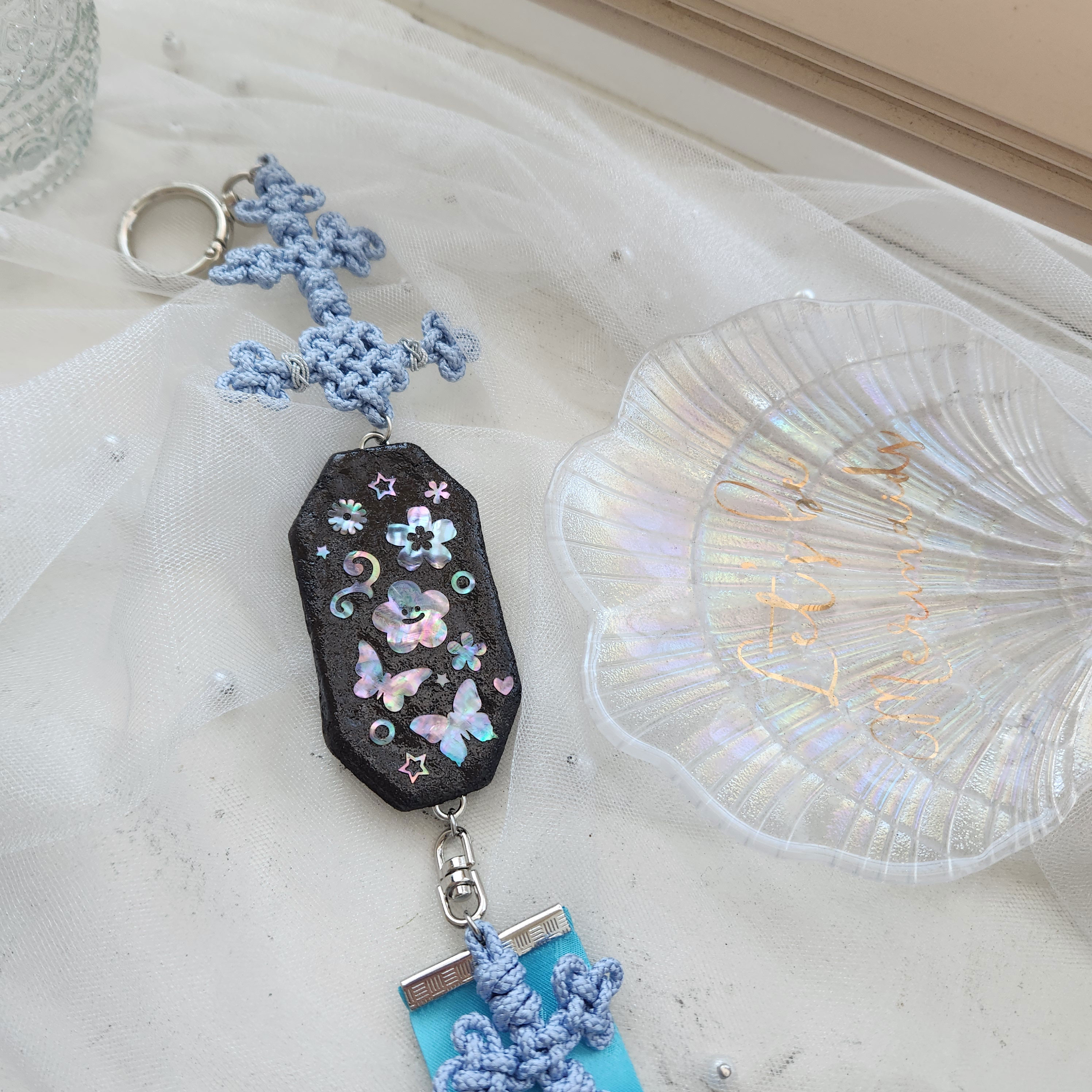 Mother-of-Pearl Upcycling Workshop: From Nature to the Hand